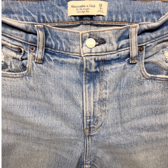 Abercrombie & Fitch 90s Straight Ultra High Rise Distressed Jeans Light Wash 28 - Picture 4 of 8